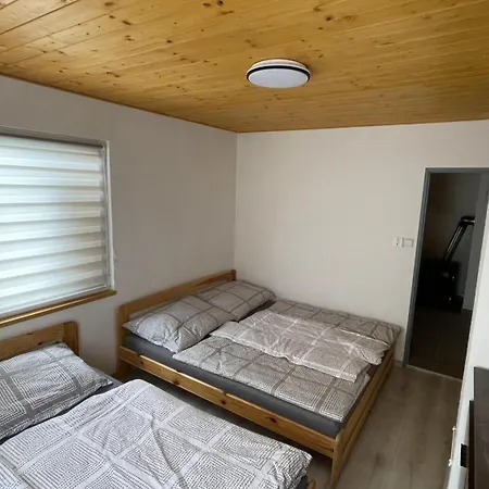 Brodsky E1064 * Červený Kostelec