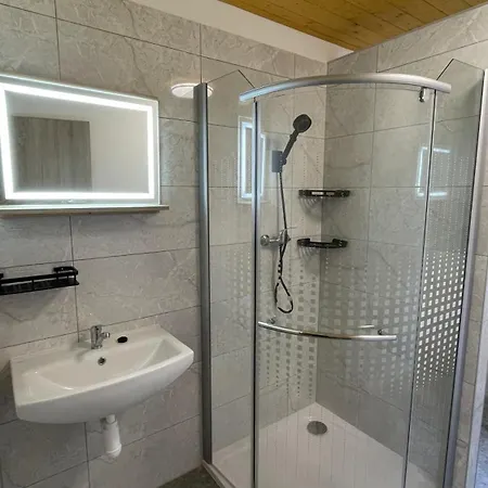 Brodsky E1064 Semesterbostad *