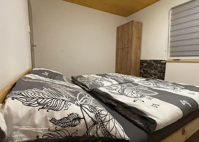 Brodsky E1064 Feriehus Červený Kostelec
